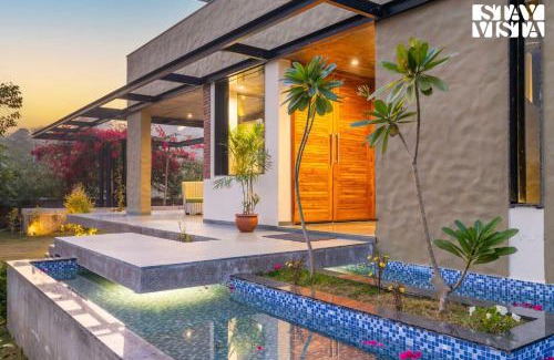 Kishangarh Villa | StayVista at LettGo with Garden, BBQ & Terrace