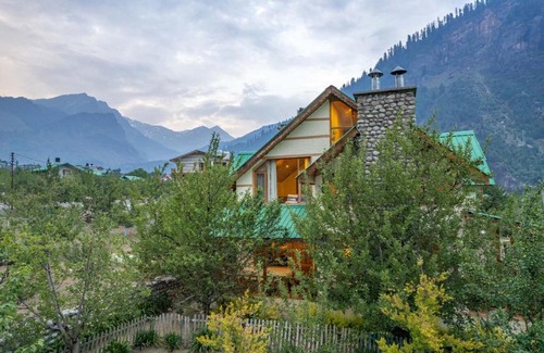 Chaupal Villa | StayVista at The Brook