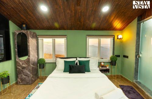 Bhor Villa | StayVista at The Cloudscape with WiFi, Lawn, AC