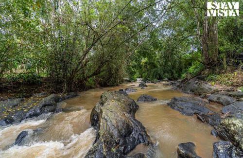 Krishnagiri Villa | StayVista at The River Mist with Bonfire, Jacuzzi