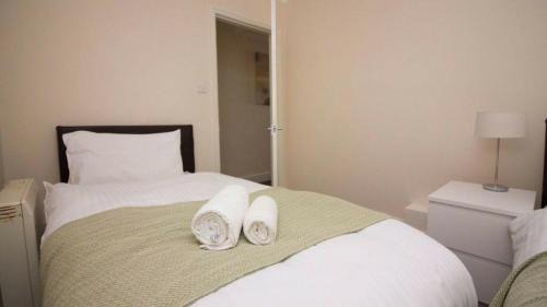 Shirley Apartment | StayZo Penthouse Accommodation 2- Premier Lodge