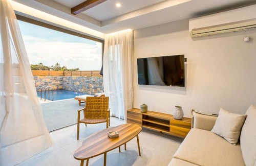 Gouves Villa | Stefi Villas - Deluxe Pool Bliss Retreats