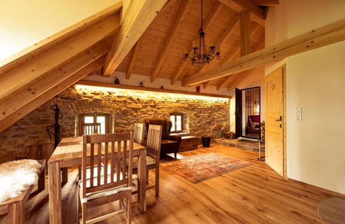 Randegg Apartment | Stein im Holz