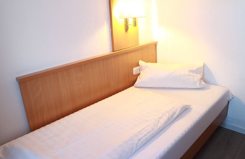 Steinbergen Hotel | Steinberger Hof Übernachtungen