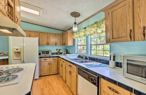 Steinhatchee House | Steinhatchee Home with Boat Parking 1 Mi to Marina