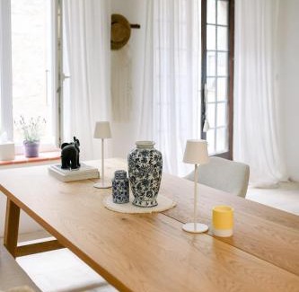 Ribaute Apartment | Steinhaus mit Dachterrasse und Badefluss