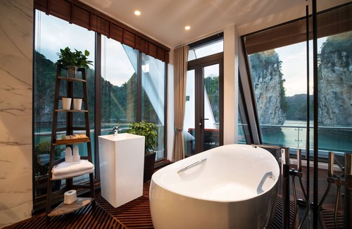 Hoan Kiem Boat Rental | Stellar of the Seas