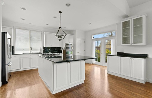 Sammamish House | Stellar Sammamish 5BR w/Yard, nr Eclectic Cuisine & Parks, by Blueground