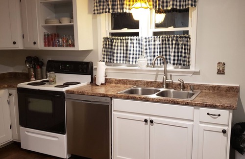 Findley Lake House | Step back in time farm house