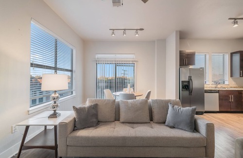 Oak Lawn Apartment | Step into luxury at 4123 Cedar Springs and let your worries slip away