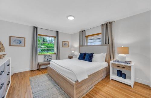Lauderdale Beach House | Steps from Beach Quaint Cottage Heated Pool Sand Key RESlDENCES