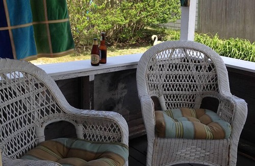 Scituate Cottage | Steps from Scituate Lighthouse, near harbor and beaches