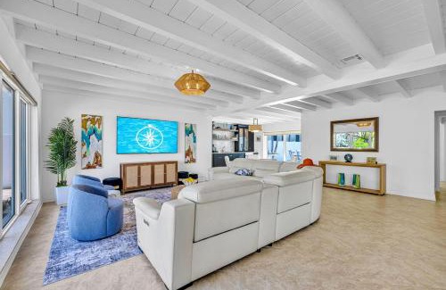 Lauderdale Beach House | Steps to Beach Heated Pool Kiwi Key Residences