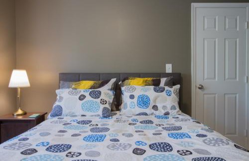 Truxton Circle Apartment | STEPS to CONVENTION CENTER, DOWNTOWN DC, METRO STATION: PRIVATE APARTMENT