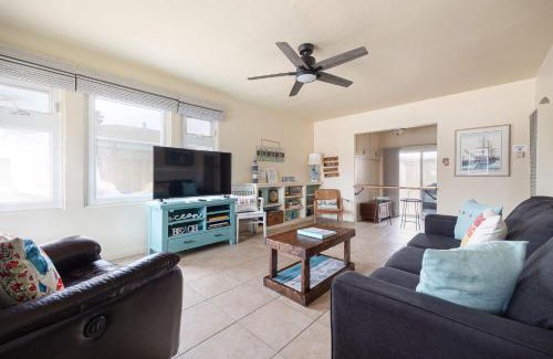 Ocean Beach House | Steps to Ocean Sunset Views Beach Access & San Diego Charm