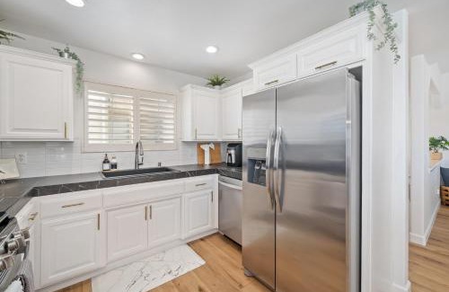 Oceano House | Steps To #PismoBeach with Poker, Foosball, FREE EV Charger, and Bikes