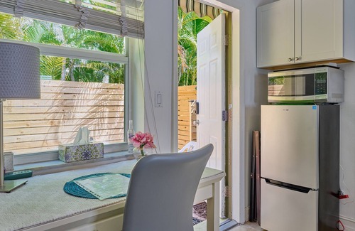 Boca Raton House | Steps to the beach! Secluded,! Private patio! Book now for season!