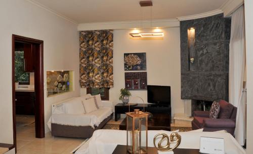 Kalambaka Villa | Stergios Garden House