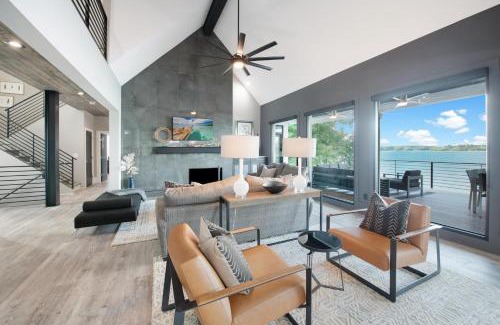 Mayhew House | Sterling on Strawpocket