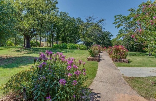 Norman Apartment | Sterling Suite at Whispering Pines Inn