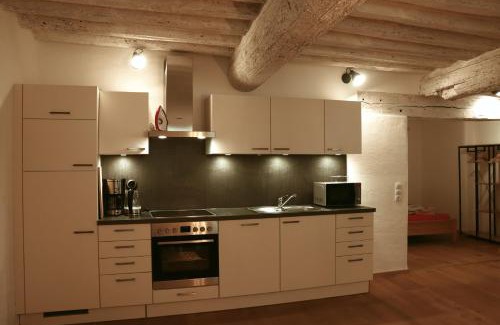 Kraiburg Apartment | Stilvolle Wohnung auf 50 m² mit Parkplatz und WiFi