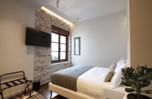 Gjirokaster Hotel | Stitch&Stone Suites