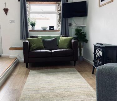 Dinas Apartment | Stiwdio Eithinog