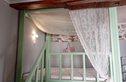 Agios Isidoros Apartment | STONE GUESTHOUSE