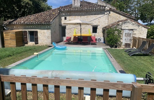 Saint-Caprais-de-Lerm House | Stone house with swimming pool