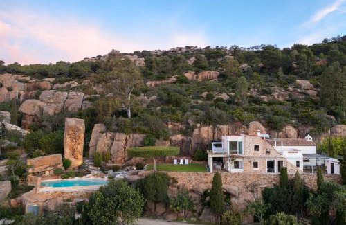 Bolonia Villa | Stone House