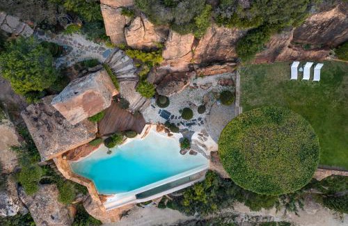 Bolonia Villa | Stone House