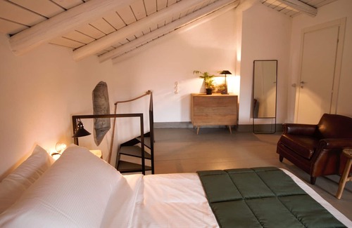 Sala Comacina House | Stone house of 1100 on three levels a few steps from the lake with free boat