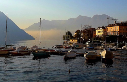 Sala Comacina House | Stone house of 1100 on three levels a few steps from the lake with free boat