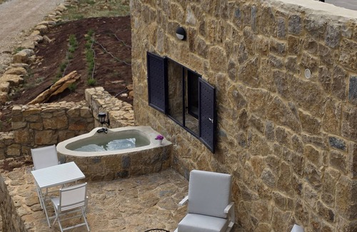 Kfardebian Cabin | Stone & Sky Sayar Cabins