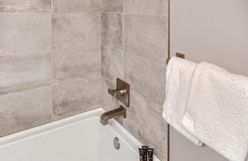 Big White Ski Resort Apartment | Stonegate Resort Unit B108