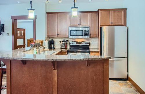 Big White Ski Resort Apartment | Stonegate Resort Unit C202