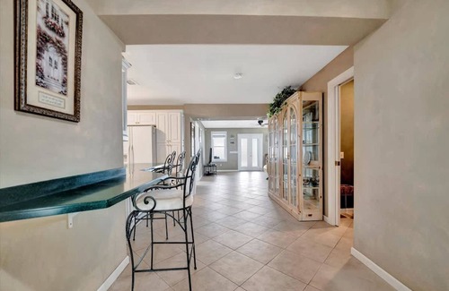 Independence Square Apartment | Stones Throw Beachfront Family Suite 3 Views