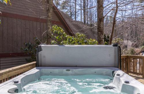 Foscoe House | Stoney Brook Cottage at Echota