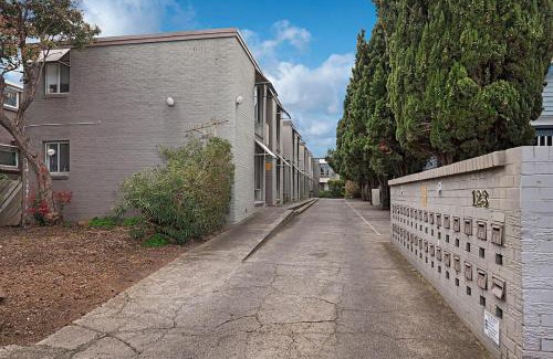Brunswick East Apartment | Stonez off LYGON