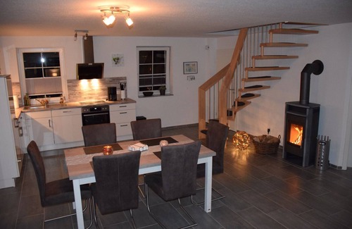 Warin House | Storchennest - Ferienhaus "storchennest" am Großen Wariner See