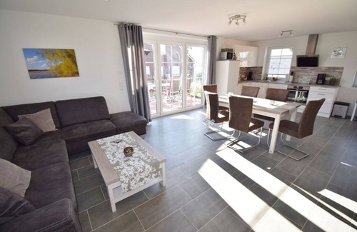 Warin House | Storchennest - Ferienhaus "storchennest" am Großen Wariner See