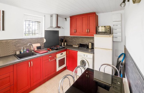 Saint-Cernin-de-lHerm House | Storehouse with pool near Monpazier