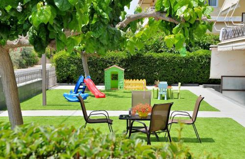 Vivari Apartment | Stork Holiday Apartments - Garden & Sea View