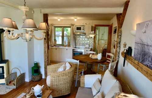 Fehmarnsund Apartment | Strandhaus-Fehmarn, sun deck, living by the sea, beach and garden