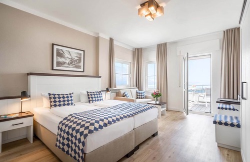 Alt-Travemunde/Ronnau Hotel | Strandschlösschen