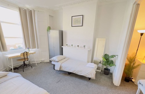 Stratford House | Stratford House - Sleepylodge