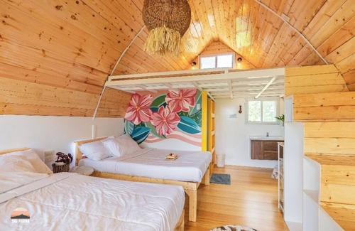 Tupi Hotel | Strawberry Guyabano Farm