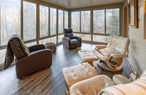 Boone House | Streamside Retreat 1