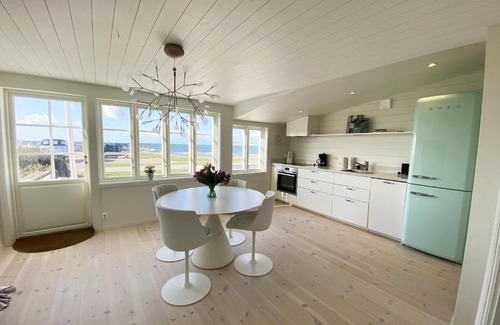 Torekov House | Street house by Torekov harbor with sea view