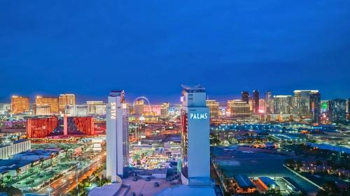 Las Vegas Hotel | StripSuite Palms Place BALCONY Hotel,Resort & Casino